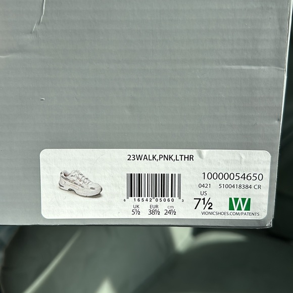 Vionic 23Walk Walking Shoe - Women's NWT White Leather Pink Blue new in Box - Picture 11 of 11